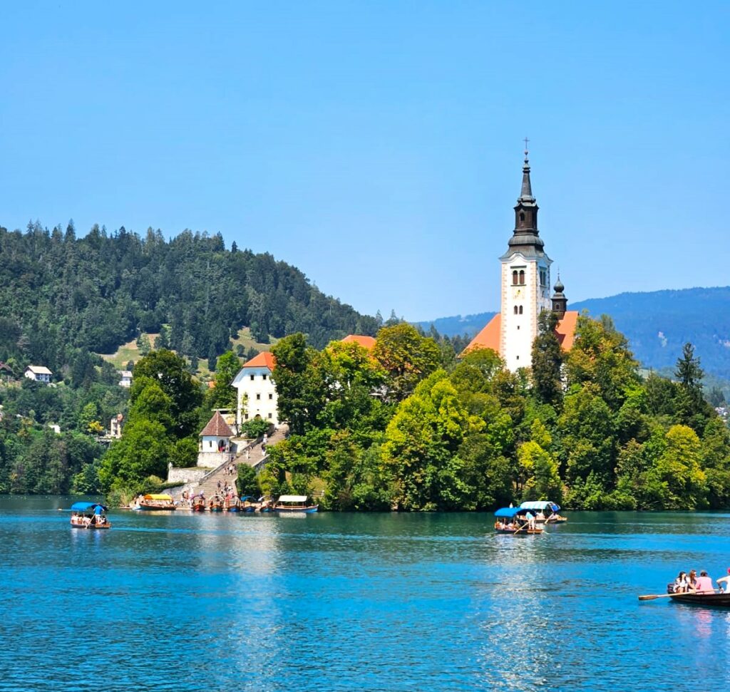 bled varie castello chiesetta