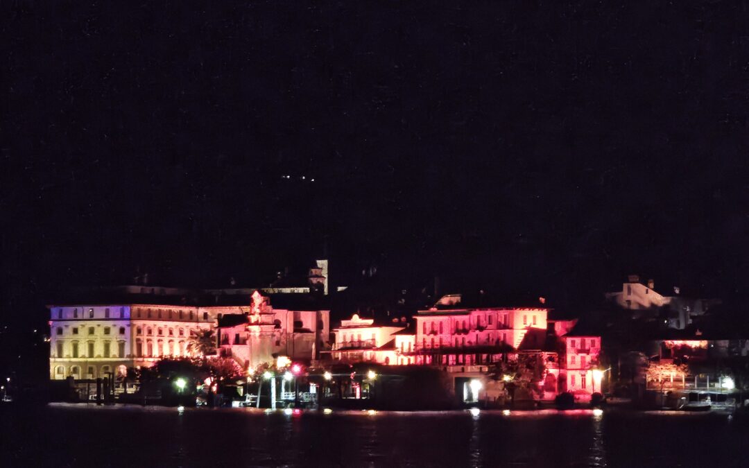 Emozionanti e magiche “Isole di Luci” a Stresa